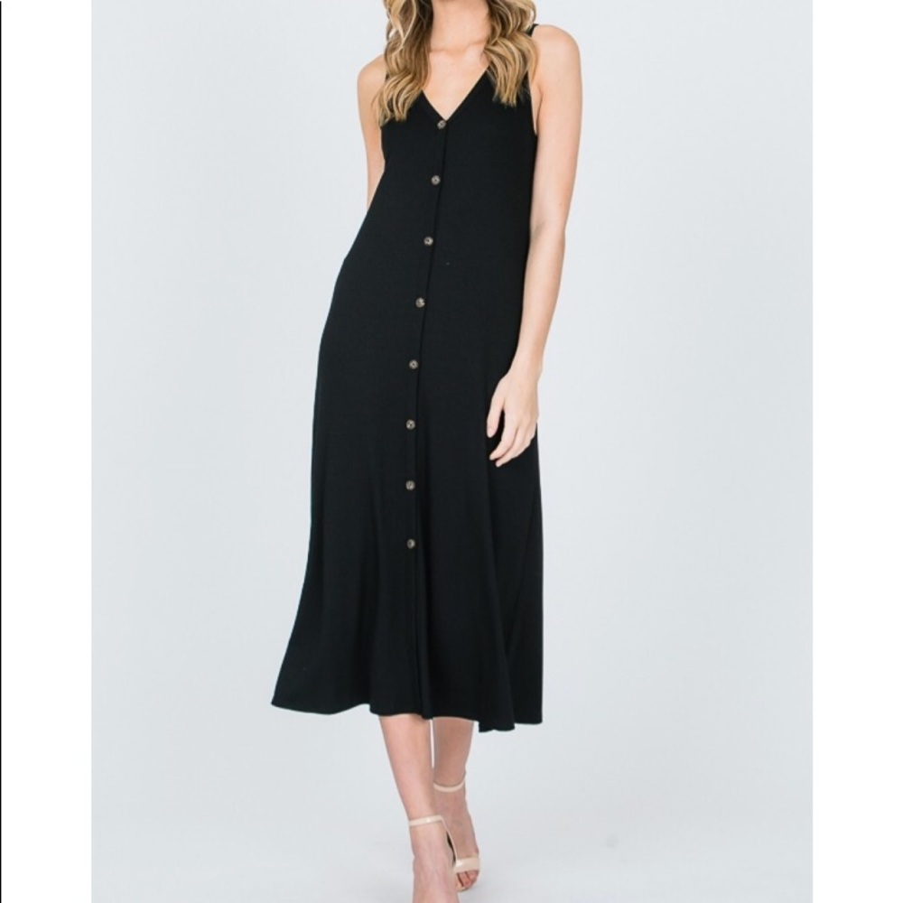 Maxi dress with buttons